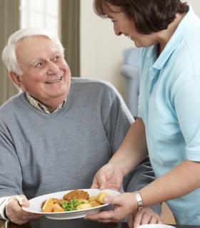 Repas donné à un Senior pour une aide 